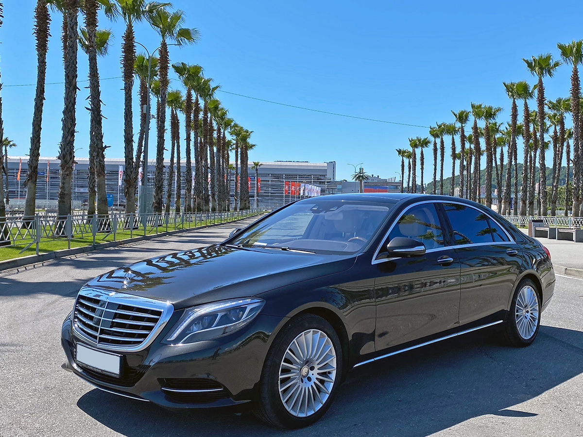 Прокат автомобиля Mercedes-Benz S500 W222 в Сочи и Адлере от Carvago.ru