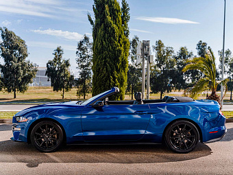 Кабриолет Ford Mustang VI Синий