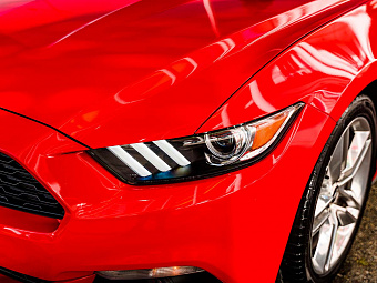 Кабриолет Ford Mustang VI Красный